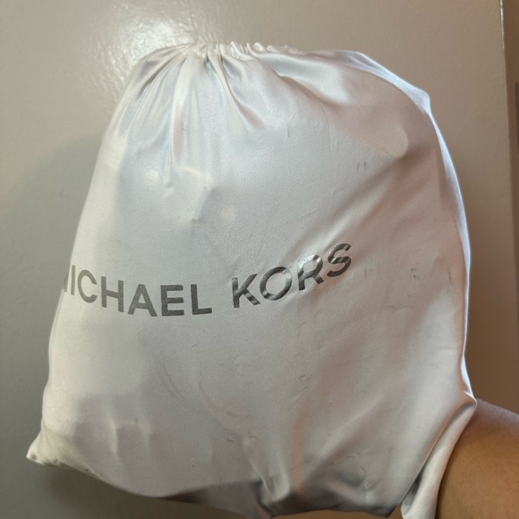 Michael Kors purse - Picture 8 of 8